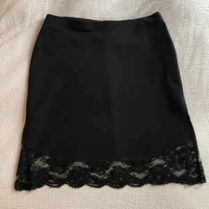 Lace trimmed skirt